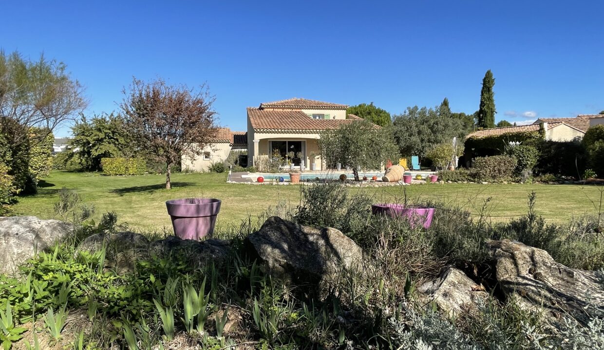 Pernes-les-Fontaines villa avec piscine jardin